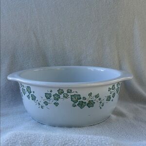 Corelle Coordinates Stoneware Callaway Ivy 1.5-quart baking/serving dish